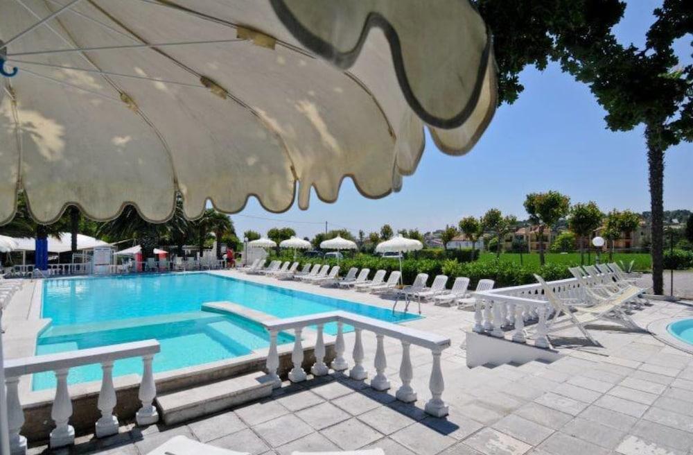 Camping Village Riviera Numana Kültér fotó